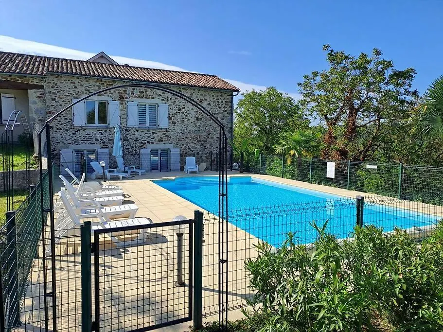 Maison Counord - Gite Pour 8 Personnes Latouille-Lentillac